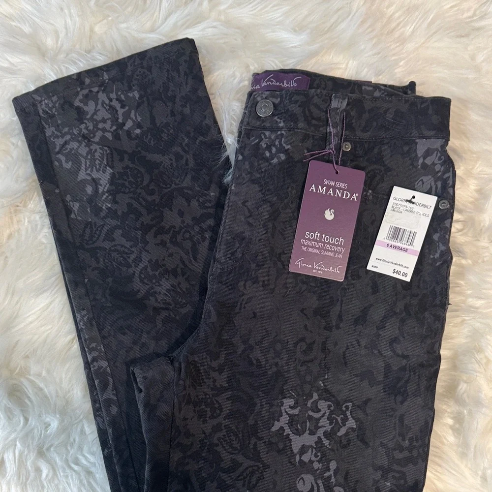 Size 12 Gloria Vanderbilt Black/Dark Gray/ Light Gray Jacquard Tapered Jeans